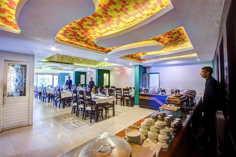 Hotel The North Wind In City Center, Manali Экстерьер фото
